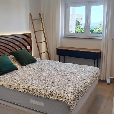 Rose Mary Ocean View Apartment